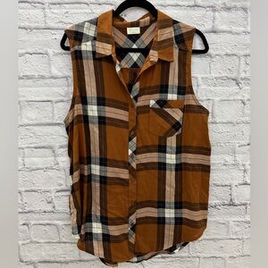 Sleeveless Plaid Top